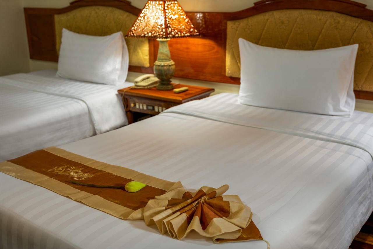 ดราก้อน รอยัล อังกอร์ Hotel เสียมราฐ ภายนอก รูปภาพ