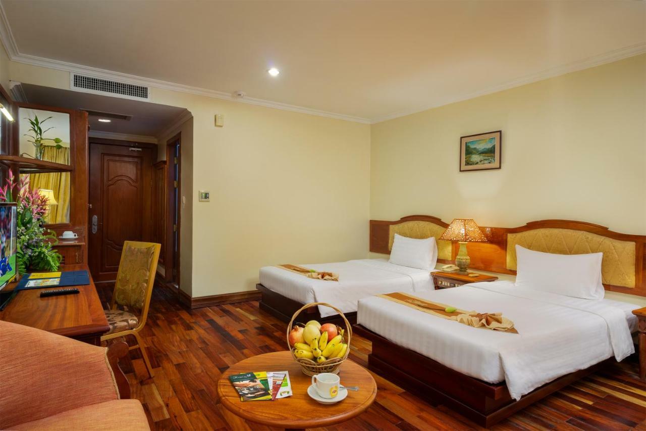 ดราก้อน รอยัล อังกอร์ Hotel เสียมราฐ ภายนอก รูปภาพ