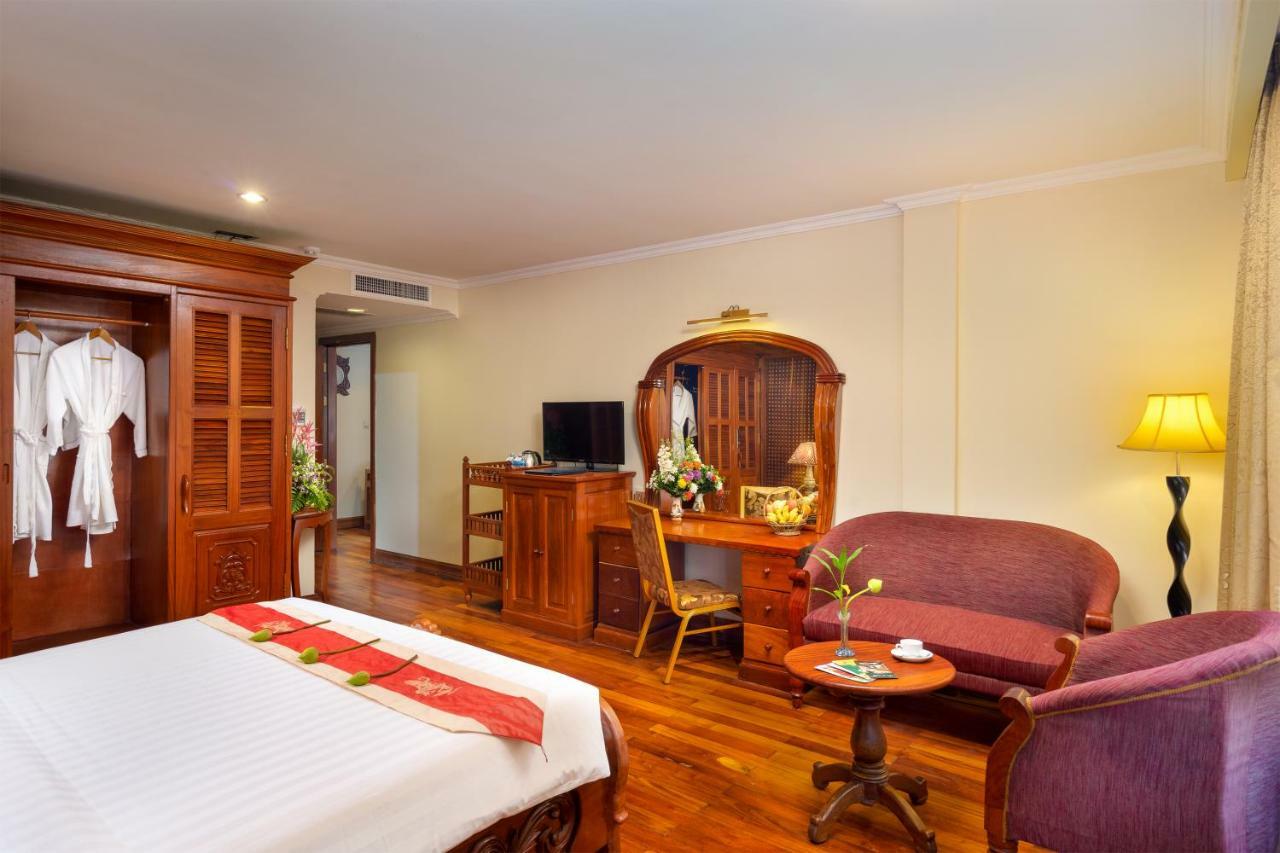 ดราก้อน รอยัล อังกอร์ Hotel เสียมราฐ ภายนอก รูปภาพ