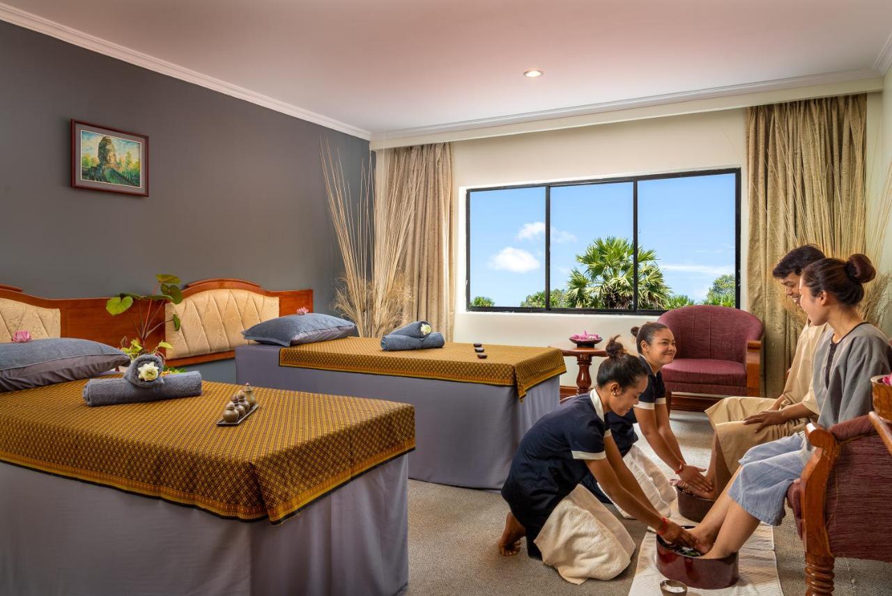 ดราก้อน รอยัล อังกอร์ Hotel เสียมราฐ ภายนอก รูปภาพ