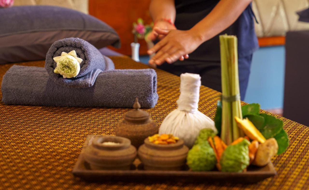 ดราก้อน รอยัล อังกอร์ Hotel เสียมราฐ ภายนอก รูปภาพ