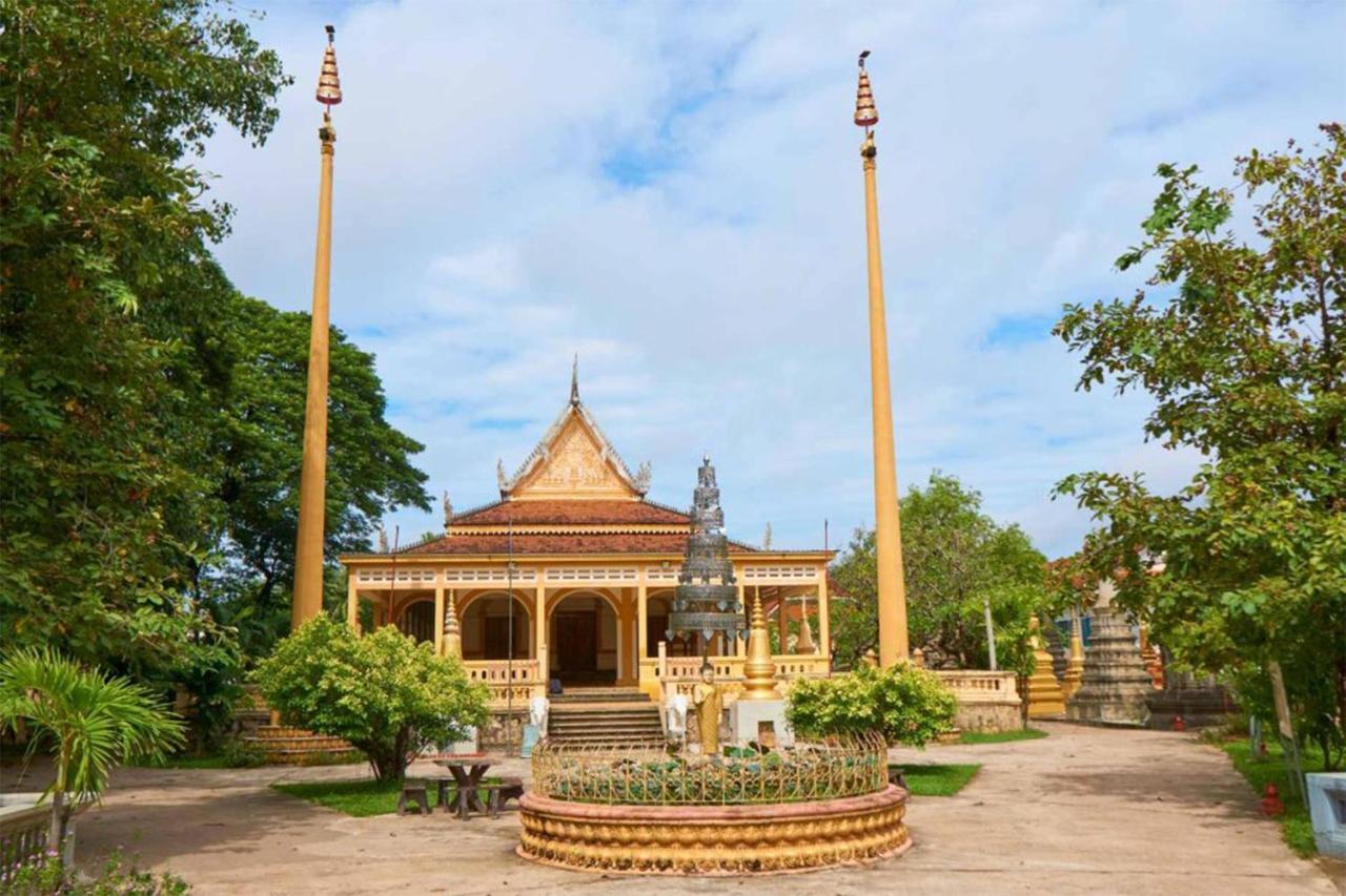 ดราก้อน รอยัล อังกอร์ Hotel เสียมราฐ ภายนอก รูปภาพ