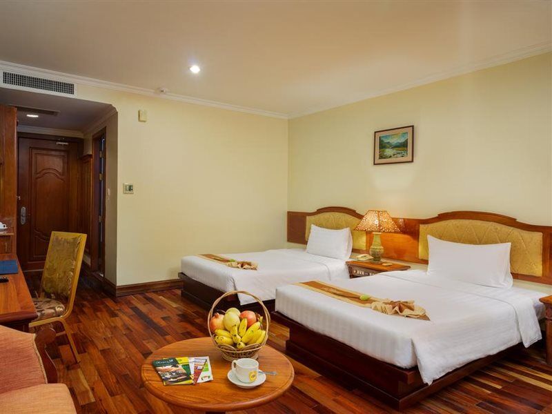 ดราก้อน รอยัล อังกอร์ Hotel เสียมราฐ ภายนอก รูปภาพ