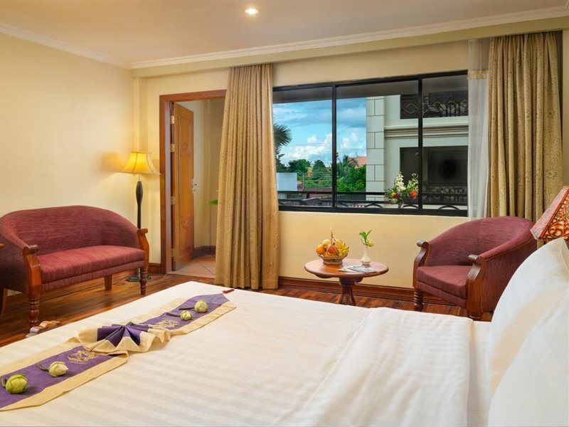 ดราก้อน รอยัล อังกอร์ Hotel เสียมราฐ ภายนอก รูปภาพ