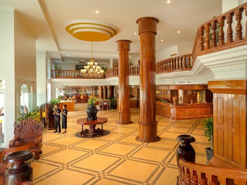 ดราก้อน รอยัล อังกอร์ Hotel เสียมราฐ ภายนอก รูปภาพ
