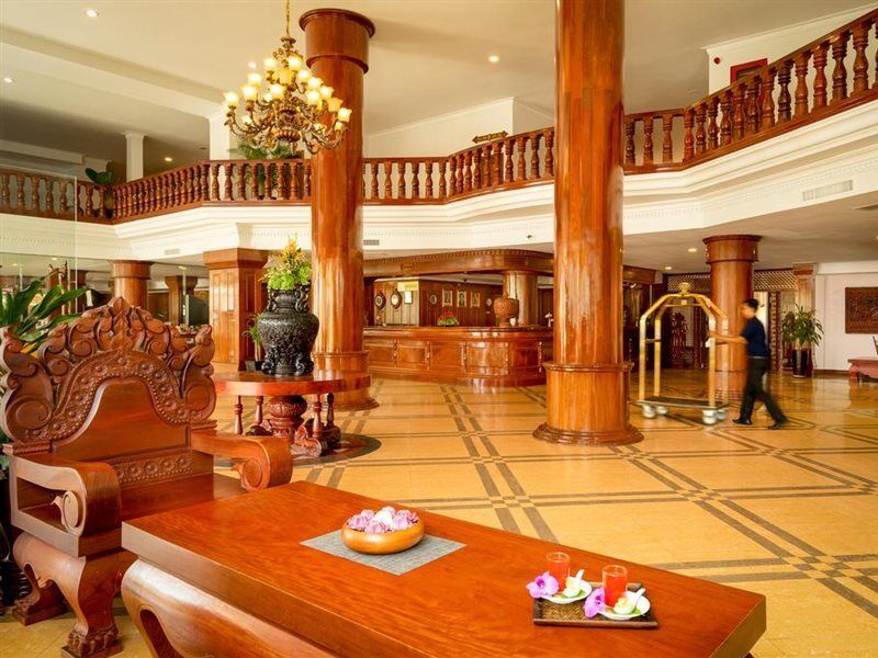 ดราก้อน รอยัล อังกอร์ Hotel เสียมราฐ ภายนอก รูปภาพ